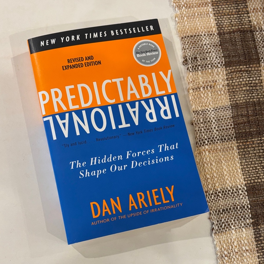 3/15$ ✨ Predictably Irrational Book Dan Ariely self help- Blue and Orange